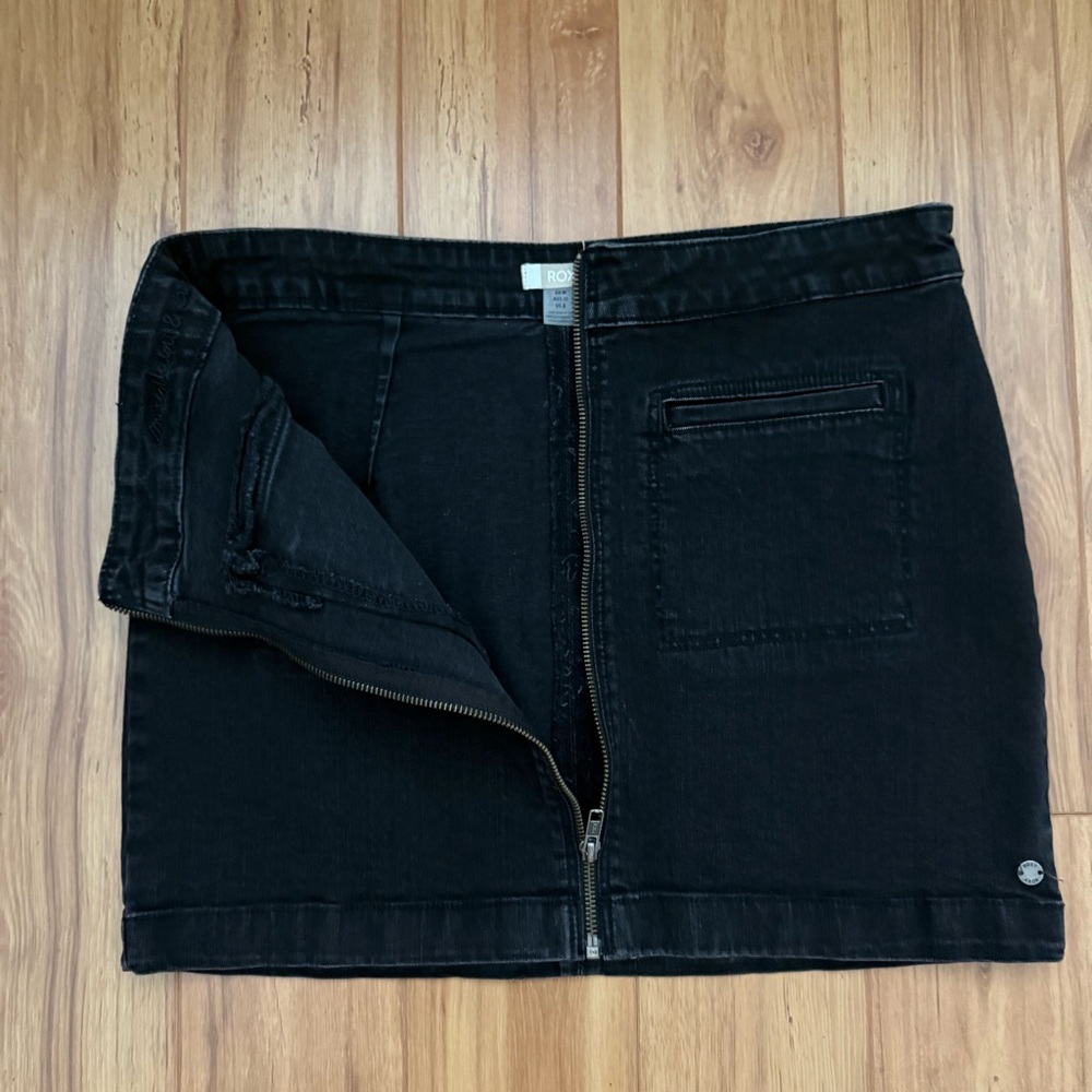 ROXY Black Denim Zipper Mini Skirt - Picture 3 of 8